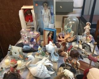 Dolls and collectibles 
