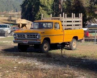 1970s Ford F250 pickup. Farm truck:  dents and rust. Rebuilt engine-runs.  Great restoration project!