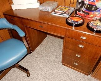 Knee hole desk, blue arm office chair with rollers