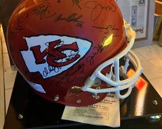 Kansas City Chiefs Helmet 1993
Case 13 by 15 1/4 Joe Montana, Derrick Thomas, Marcus Allen signed
$1000