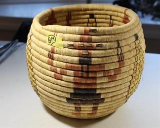 Hopi Batala made coil basket / olla