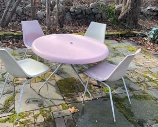 Fibrella vintage patio set