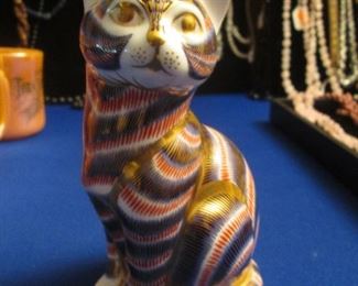 5" Royal Crown Derby Cat, English Bone China (Retired) 