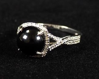 10K White Gold Cabochon Onyx And Diamond Ring, Approx 1.5 Carat 9mm Onyx nd .16 TW Diamond - Size 7
