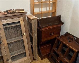 Country shelving/curio