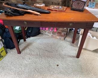 Primitive table with drawers 
