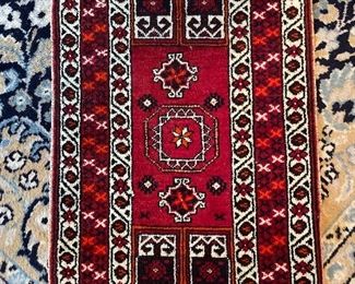 Oriental wool rug 25” x 16”