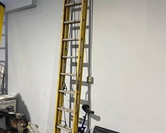 Louisville Ladder 20ft Fiberglass Extension Ladder