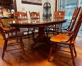 Oak pedestal, kitchen table and chair set
