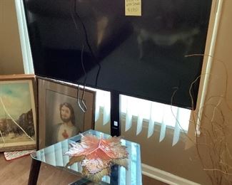 Vizio TV with stand $195