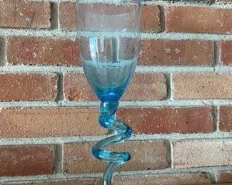 BEUATIFUL BLUE CURLY Q WINE GLASS