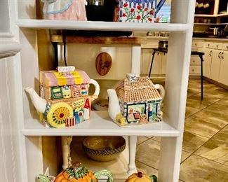 And more of the cookie jars.........