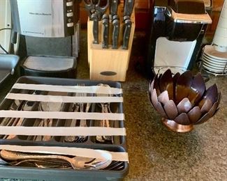 Hamilton Beach Expresso machine and a single cup Keurig