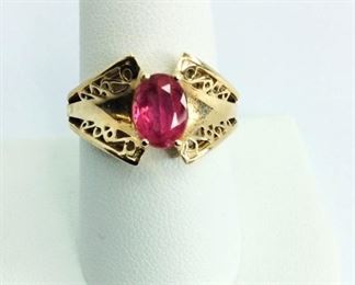  Gold Pink Quartz Ring
