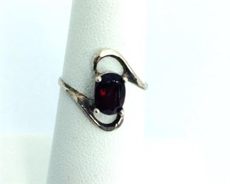  Silver Garnet Ring