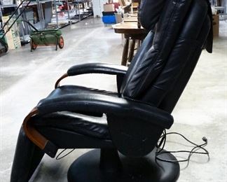 Interactive Help Human Touch Technology Massage Chair, Model #HTT-9P, Powers On