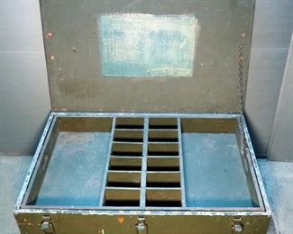 US Army Corps Of Engineers Electric Lighting Portable Storage Trunk W/Inner Compartmental Tray, 15" x 38" x 26"
