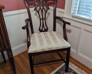 Hickory White Dining Room Table and Chairs