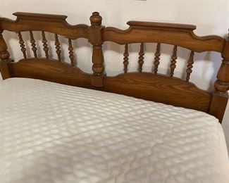 Vintage Full Wood Bed. Great Condition!