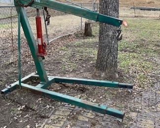 Carolina Shophand 4000 Engine Hoist.