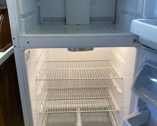 Hot Point Apartment Size Refrigerator/Freezer.