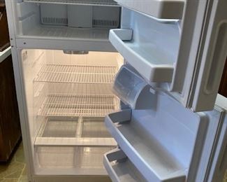 Hot Point Apartment Size Refrigerator/Freezer.