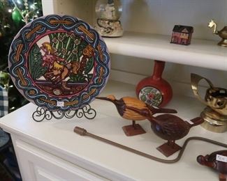 Beautiful platter. Decorative carved birds and turtle.