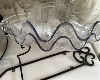 shrimp bowls and plate rack