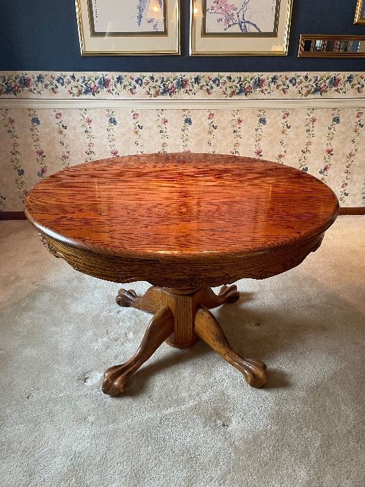 Shin Lee Dining Table