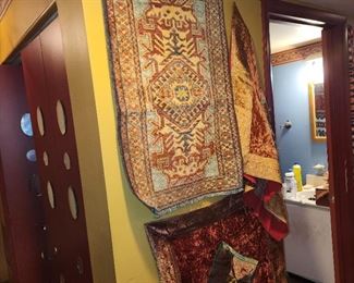 rugs/tapestries