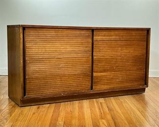 MID CENTURY CHEST OF DRAWERS  |  Abraham & Strauss, Brooklyn NY - dresser with eight drawers (two banks of four graduated drawers), one top drawer with fitted interior - l. 60 x w. 20 x h. 31 in.