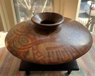 ceramic pot by Heron Martinez Mendoza