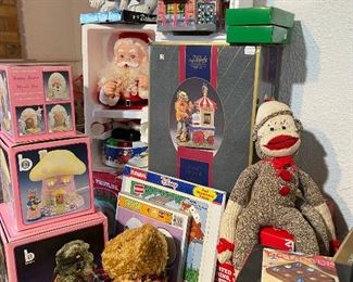 Lots of mechanical display pieces, puzzles