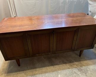 Mid-Century cedar lined storage trunk made by Lane with key