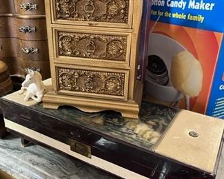 More vintage jewelry boxes