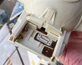 a look inside the battery tray