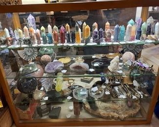 Great collection of fossils and minerals. More detail below.