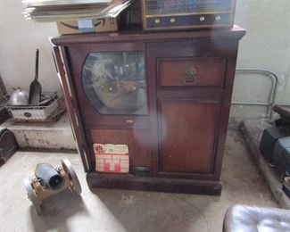 Vintage Radio/TV console