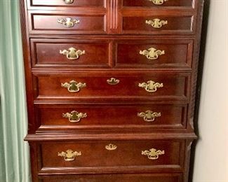 JMFO601 Basset Chest On Chest With 6 Drawers