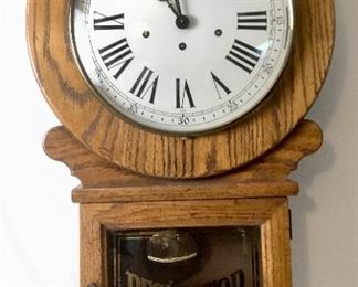 JMFO707 Vintage Howard Miller Regulator Clock
