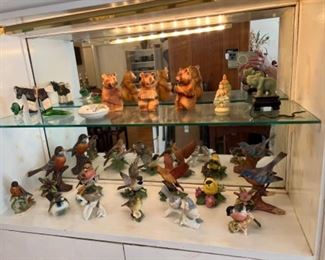 Figurines and carvings 