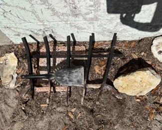 Fireplace grate and shovel