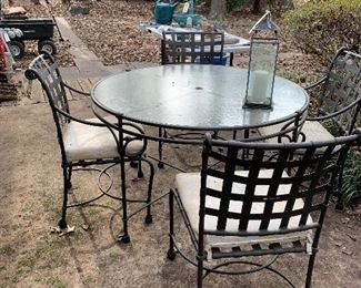Brown Jordan Pation Table with 4 Chairs