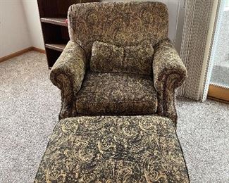 Bassett Oversized Chair