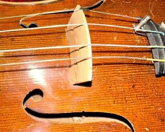Beautiful and Playable 3/4 Size Violin with Horse Hair Bow in original Boston Case. Original Parts included.  Asking $450.00 Firm
