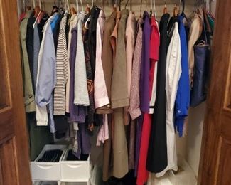 Ladies' clothing is Petite L and XL with a few medium sized pieces / Shoes 7 - 7.5