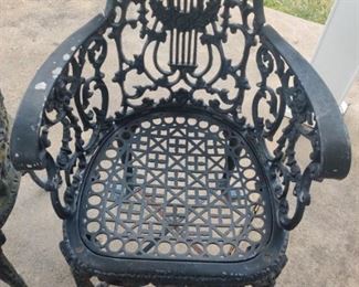 This wrought iron 4-chair/table set is gorgeous! Just needs TLC. ***FAMILY WITHDREW before the sale began***