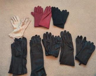 Leather gloves