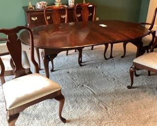 Queen Anne Style Dining Room Table