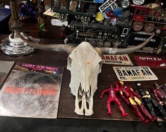 BULL SKULL DECOR 